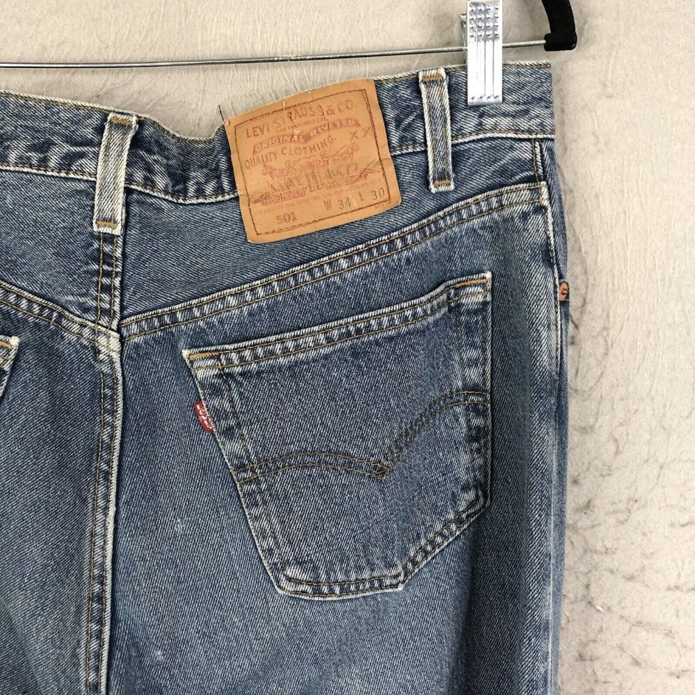 VTG Levis 501 Jeans Men 34x30 Blue Light Wash Straight  Button Fly USA 90s Y2K - Picture 11 of 16